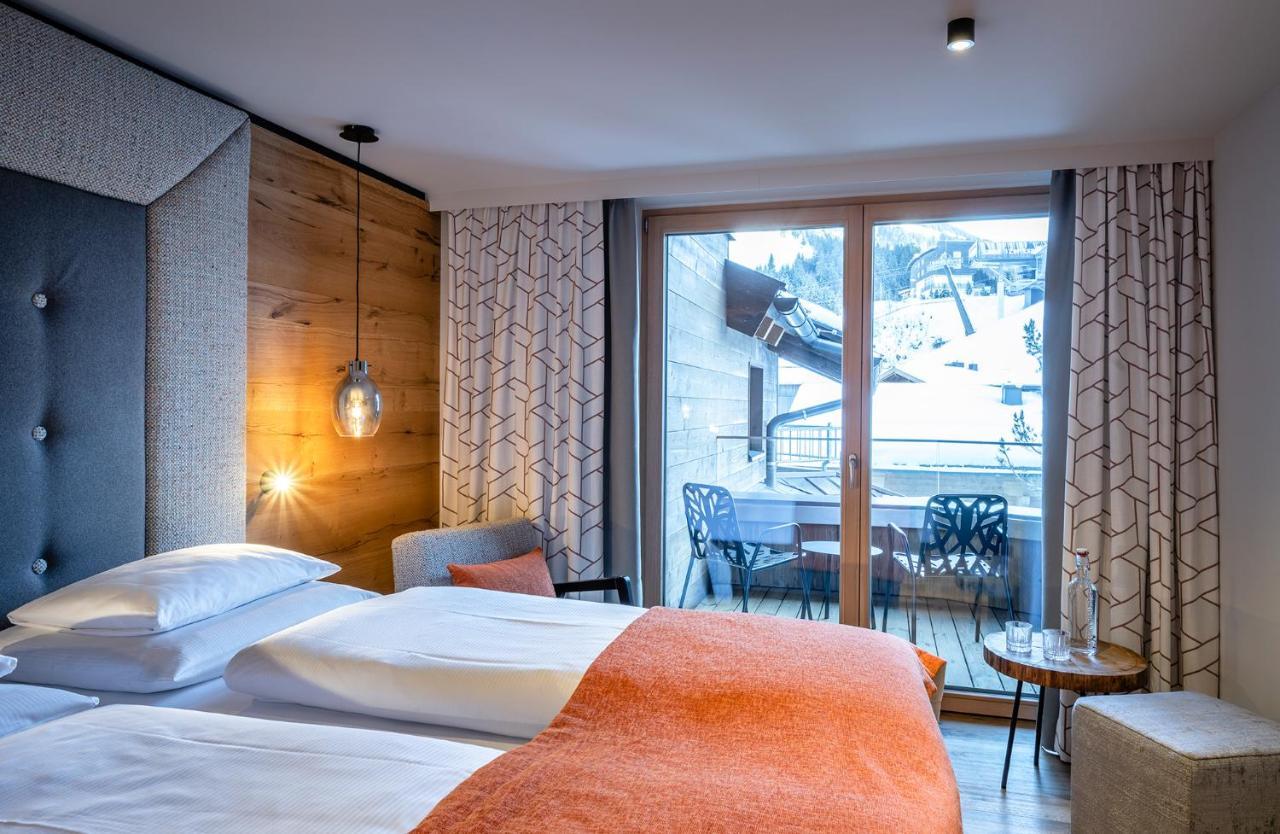 Hotel Das Zwoelferhaus Saalbach-Hinterglemm Exterior foto
