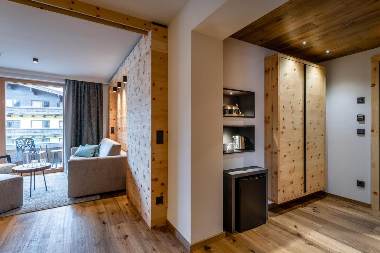 Hotel Das Zwoelferhaus Saalbach-Hinterglemm Exterior foto