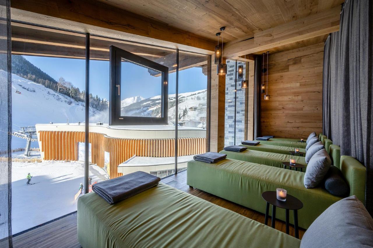 Hotel Das Zwoelferhaus Saalbach-Hinterglemm Exterior foto