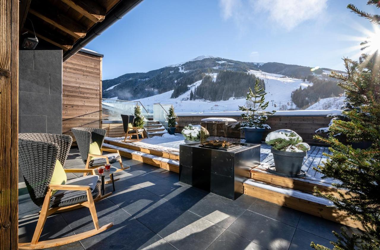 Hotel Das Zwoelferhaus Saalbach-Hinterglemm Exterior foto