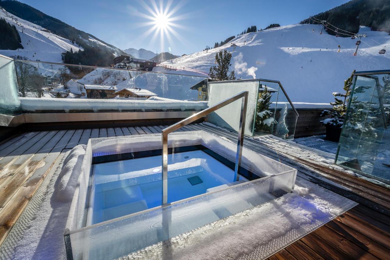 Hotel Das Zwoelferhaus Saalbach-Hinterglemm Exterior foto